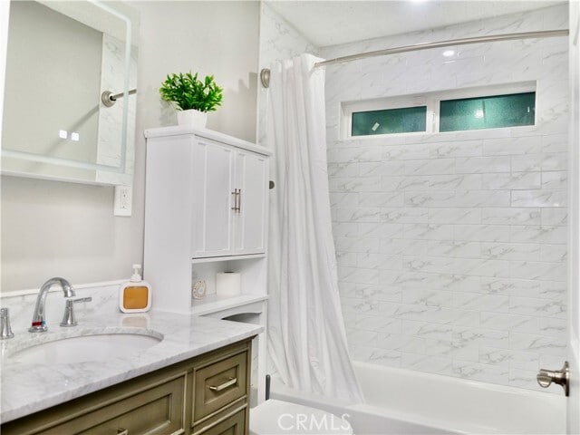 Photo - 1220 W 56th St