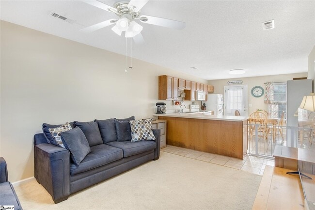 Photo - 213 Springfield Cir