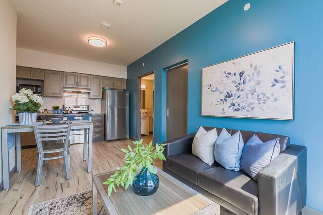 Photo - 131 University