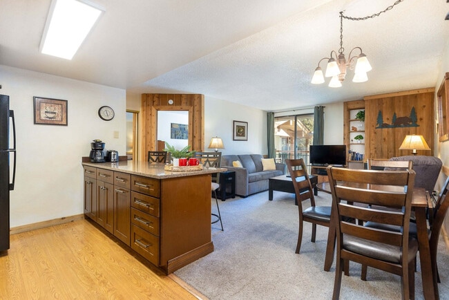 Photo - 455 Village Rd Unit SI ID1387658P