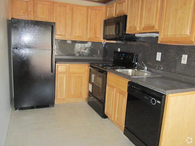 Kitchen - Ridley Park Court