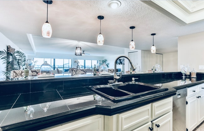 Photo - 944 S Peninsula Dr