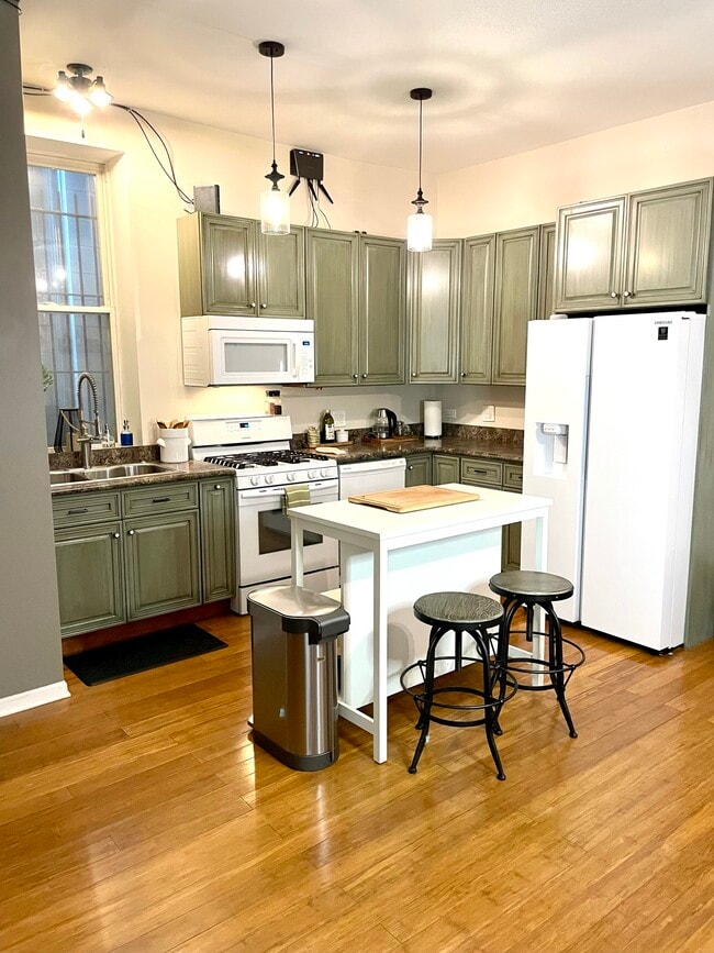 Photo - 2251 W North Ave Unit 1F