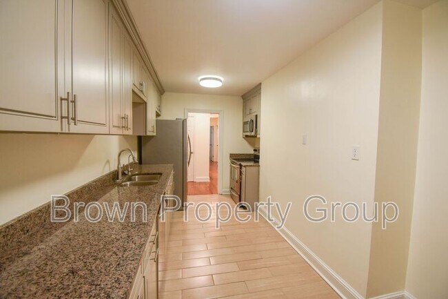 Photo - 3022 Cliffdale Rd