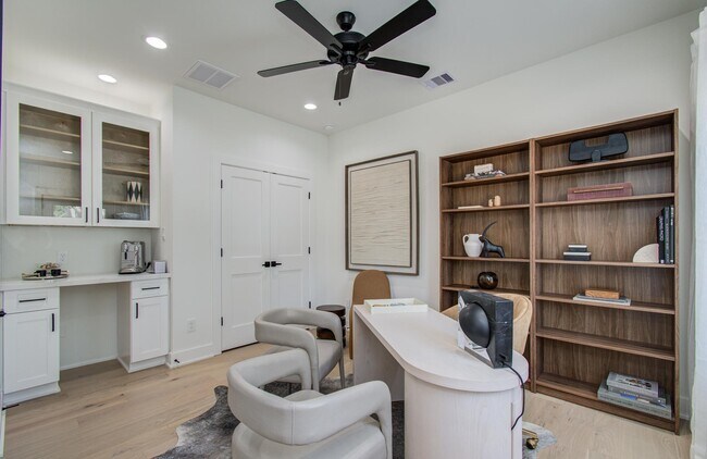 Photo - 8702 Ojeman Villas Dr