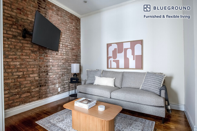 Building Photo - 535 Hudson St Rental