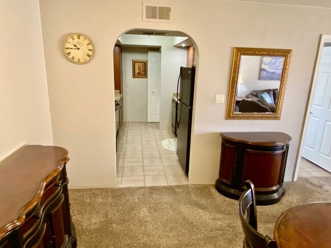 Photo - Furnished Scottsdale One Bedroom Condo For Long or Short Term (Min 3 Months) Unit 201