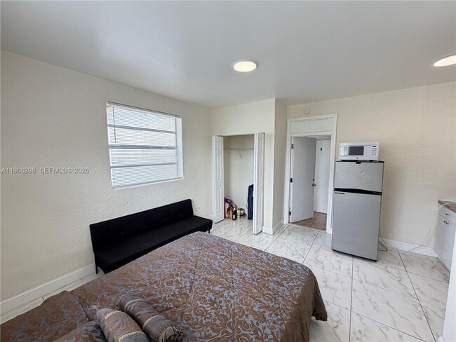 Photo - 912 NW 9th Ave Unidad 9