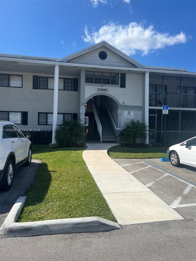 Photo - 20680 NE 4th Ct Unidad 206