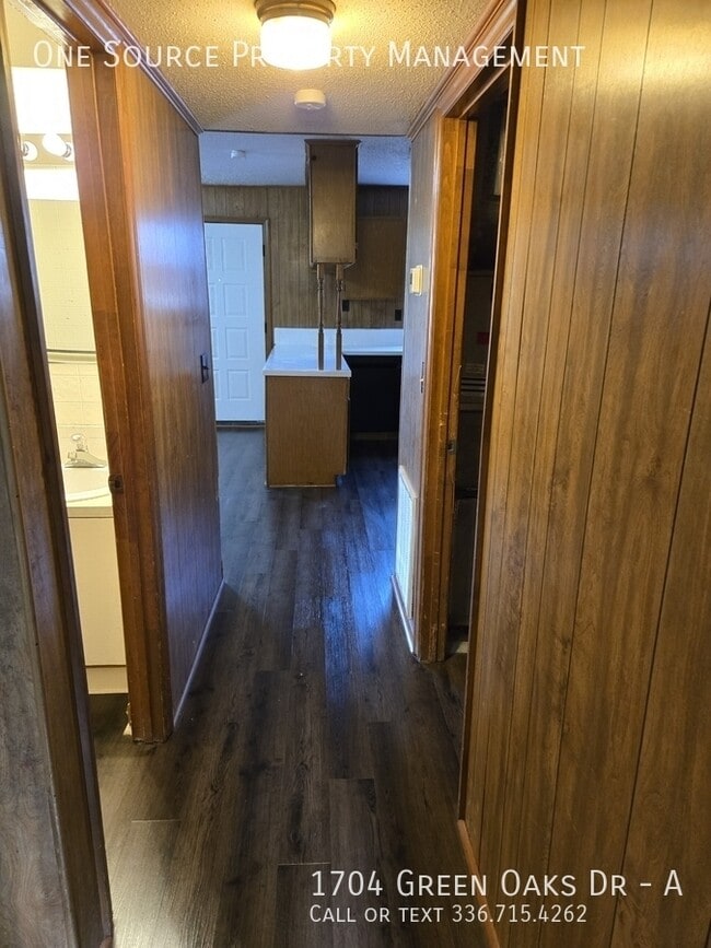 Photo - 1704 Green Oaks Dr SE Unit A