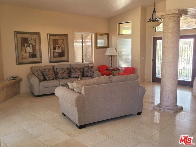78920 Skyward Way