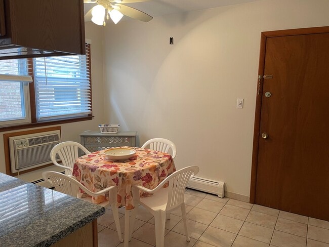 KITCHEN DINETTE AREA - 703 N 11th Ave Unit 1