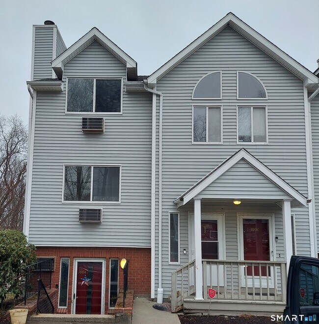 Building Photo - 925 Oronoke Rd Unit 100B