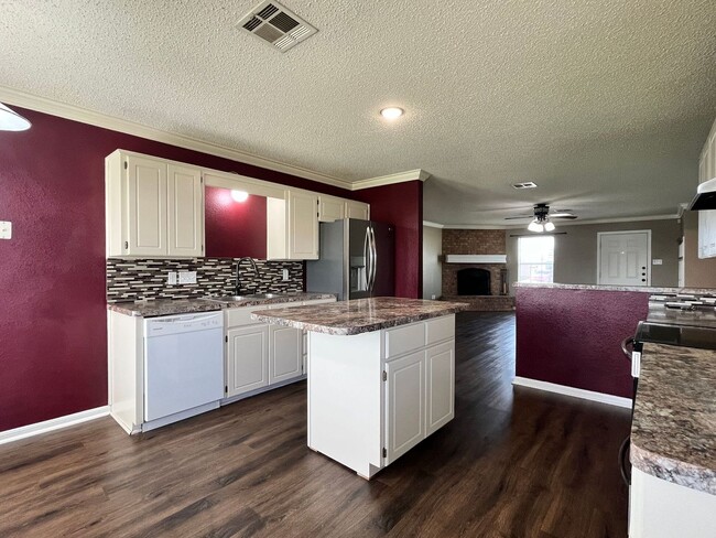 4509 Lloyd Dr
