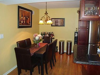 Dining - 13 Foxtail Ln Unit 13