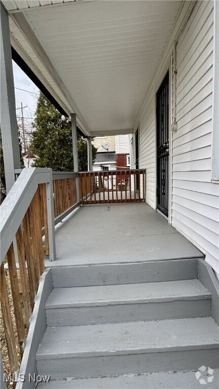 Building Photo - 770 E 91st St Unit Left Rental