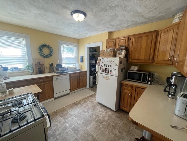 Photo - 17 Irvington Rd Unit 1