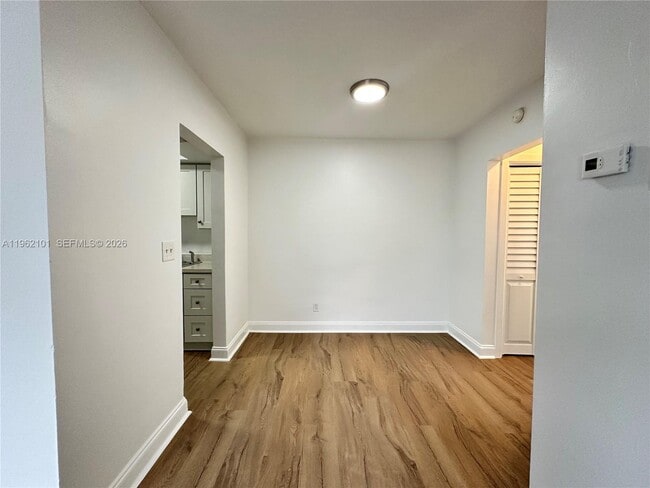 Photo - 2822 Van Buren St Unidad 201