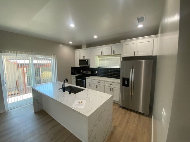 6488 Montezuma Rd