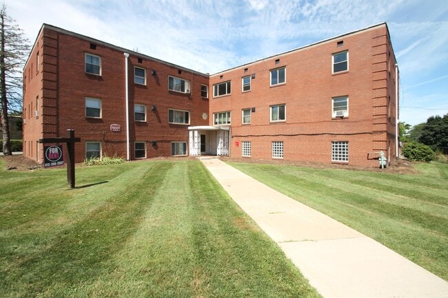 WINCHESTER APARTMENTS -- 016