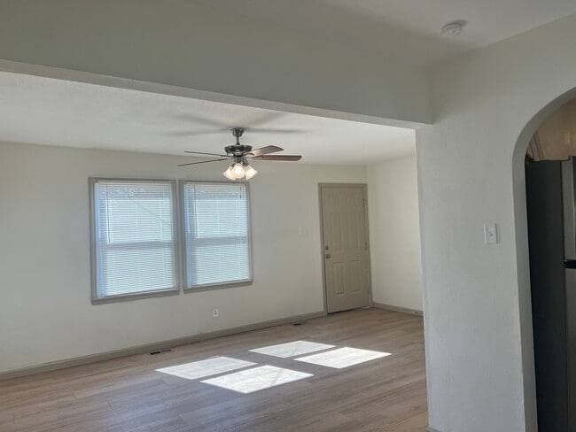 Photo - 8621 North Ave