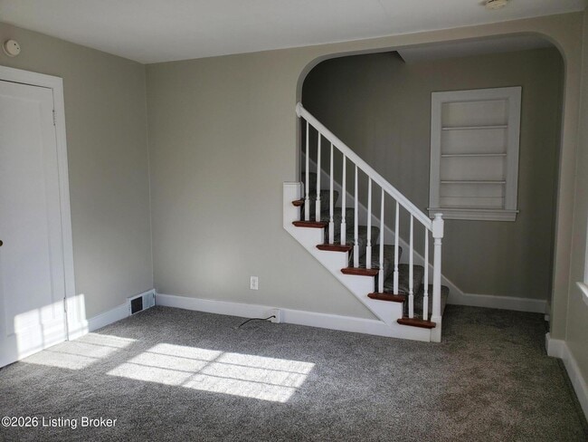 Photo - 305 S Hubbards Ln