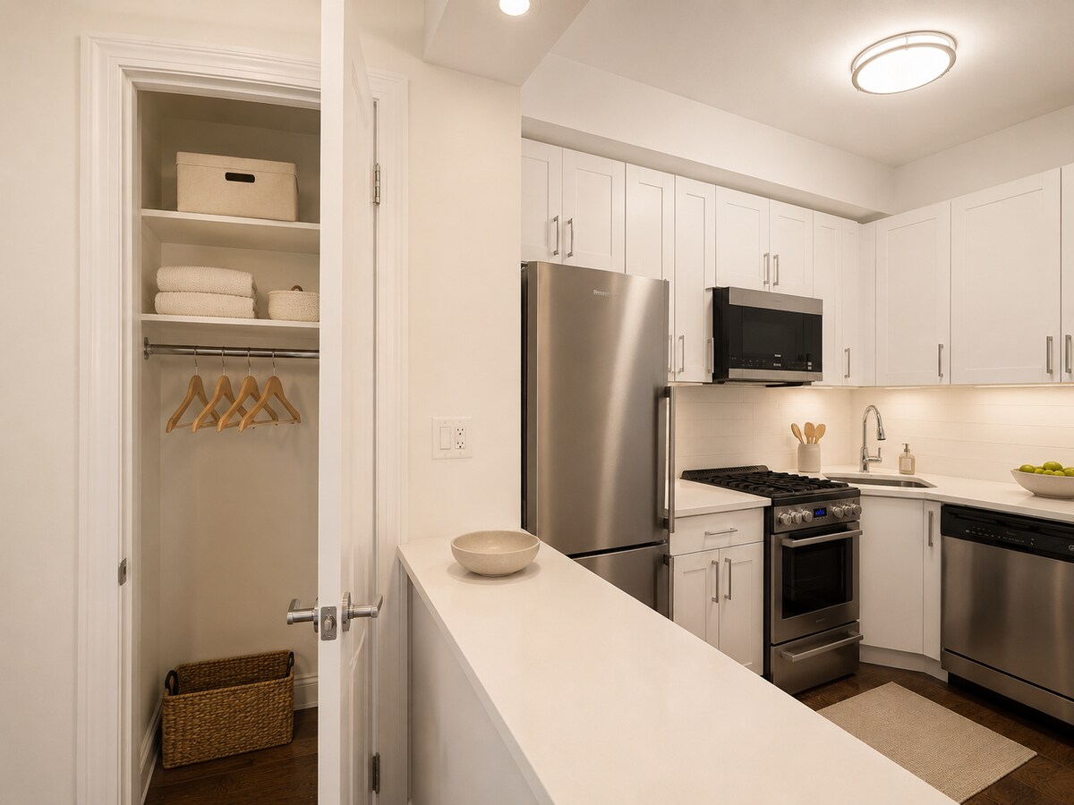 Photo - 235 W 22nd St Unidad Ev5U