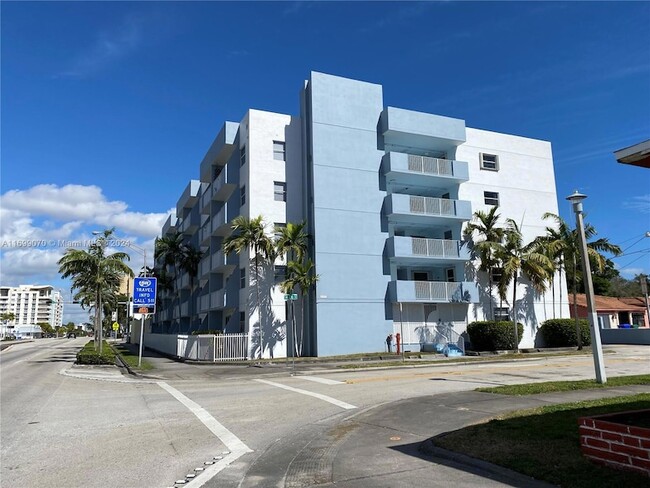 Photo - 2575 SW 27th Ave Condominio Unidad 207