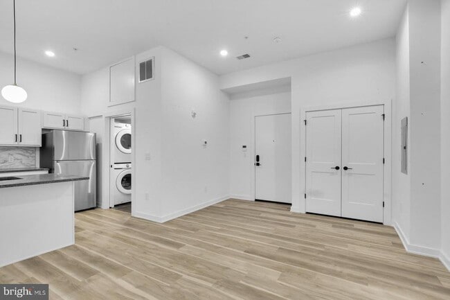 Photo - 1415 Locust St Unidad 503