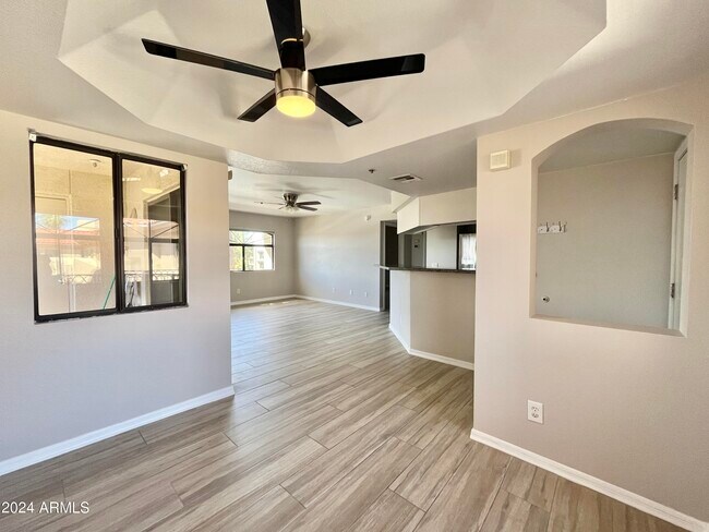 Photo - 5104 N 32nd St Apartment Unit 429