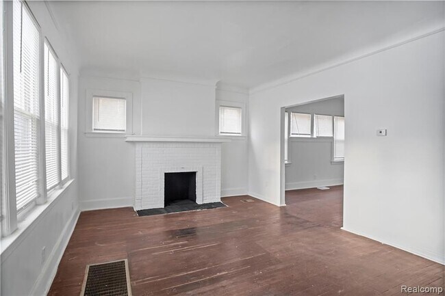 Photo - 4000 Berkshire St