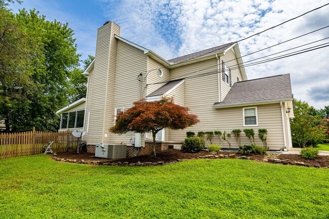 Photo - 8807 Ryegate Dr