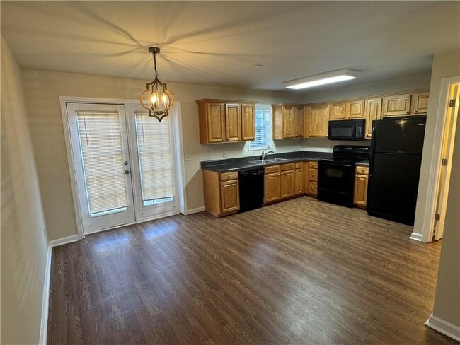 Photo - 710 Summer Pl NW