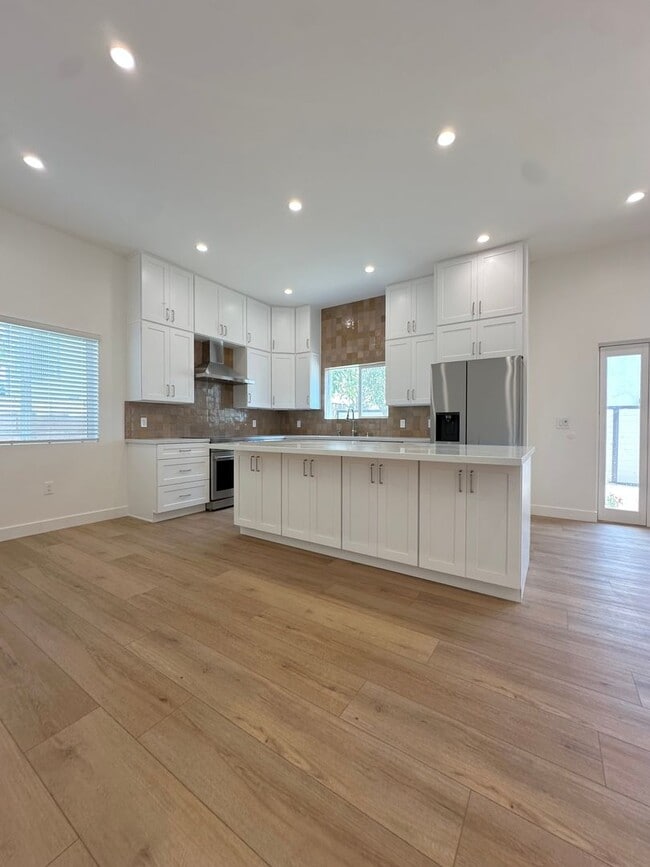 Photo - 1135 Scofield Dr Unidad 1135-A