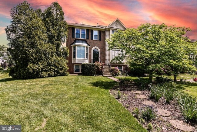 Photo - 21820 Leatherleaf Ct Townhome