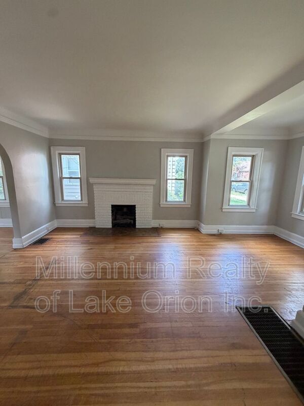 Photo - 49 Neome Dr