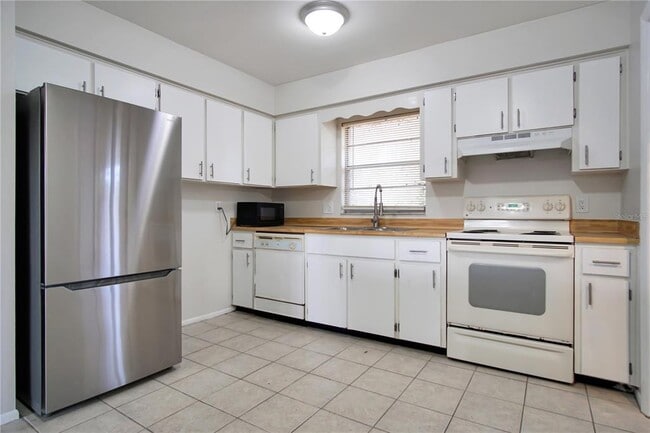 Photo - 2287 Avenue G NW Unidad B