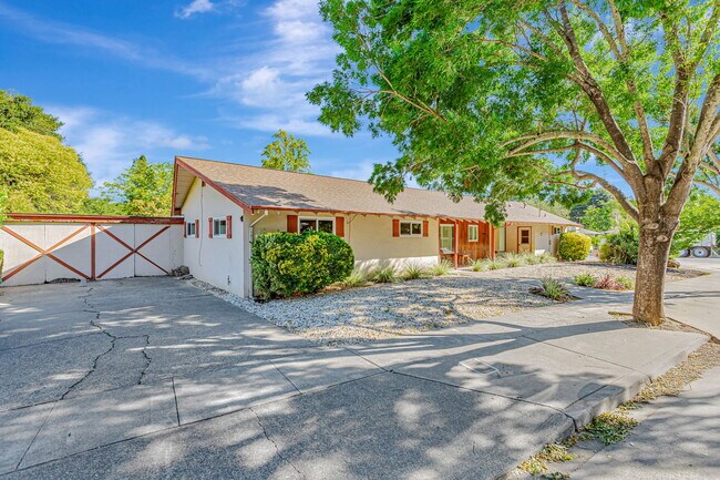 Photo - 2501 Linda Vista Avenue Unidad 2501 Linda Vista Avenue