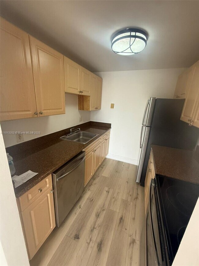 Photo - 2020 NE 135th St Unit 208
