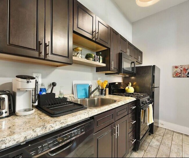 Photo - 2134 E Carson St Unit #1