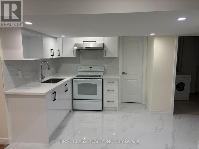 Photo - 157 Galbraith Crescent