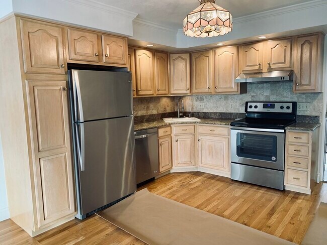 Photo - 247 Washington Ave Unit 00