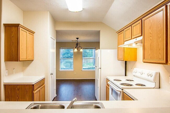 Photo - 87 Hockenberry Pl