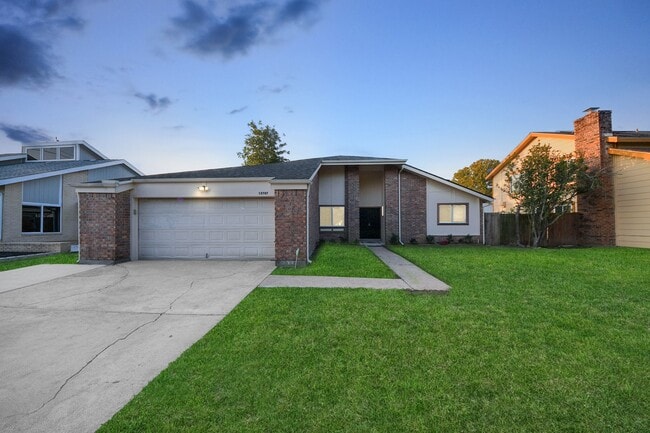 Building Photo - 12707 Corona Ln