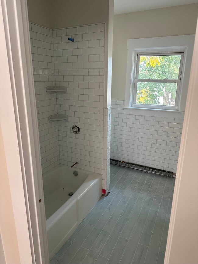 Building Photo - 178 Hillside Ave Unit 1