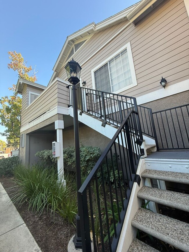 Building Photo - **Charming 1bed 1bath Condo located in the... Unit #36A- 23412 Pacific Park Dr.