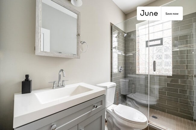 Photo - 3304 W Armitage Ave