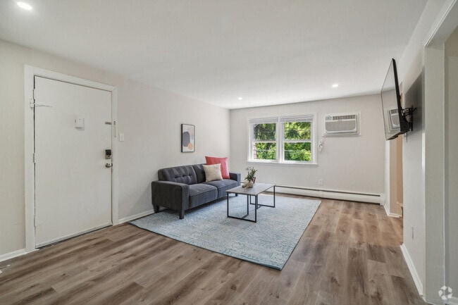 Building Photo - 908 Wharton Dr Rental