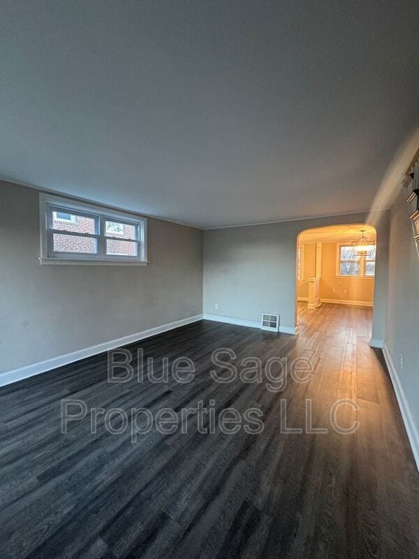 Photo - 279 Westpark Ln