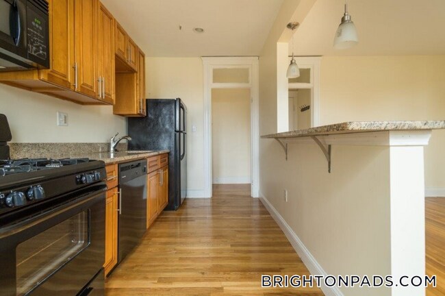 Photo - 288 Chestnut Hill Ave Apartamento Unidad 8
